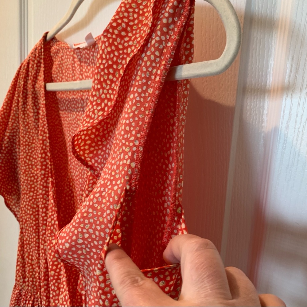 ALL IN FAVOR Cross Over Tie Front Ruffle Midi Patterned Sundress Orange Medium - Picture 9 of 13